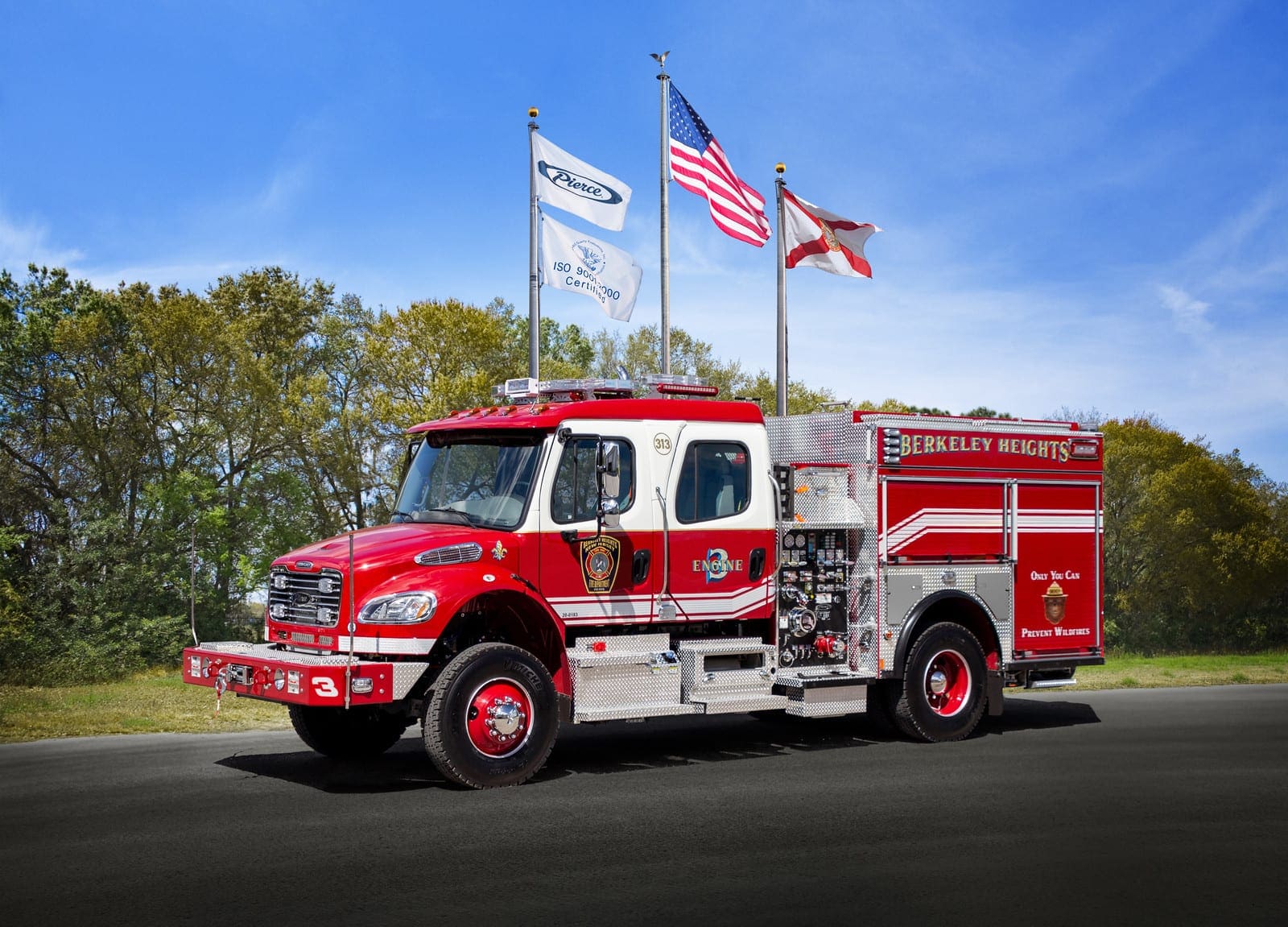 Pierce Fire Truck  Freightliner 4x4 Pumper delivered to 